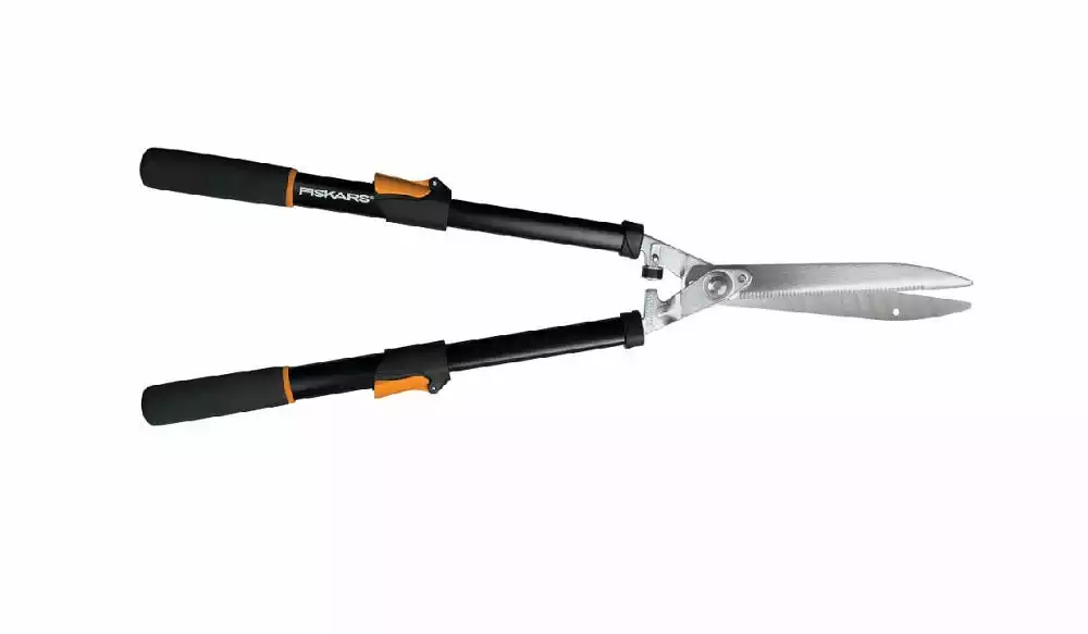 Budget ⌛ Fiskars Telescoping 25"-33" Hedge Shear - 391690 1005 - Pruning Tools 😀